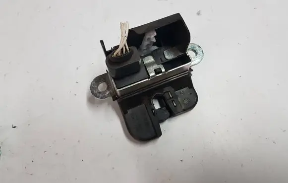 Volkswagen PASSAT B7 Tailgate/trunk/boot lock/catch/latch 1K6827505FIAUTOPI 1K6827505F