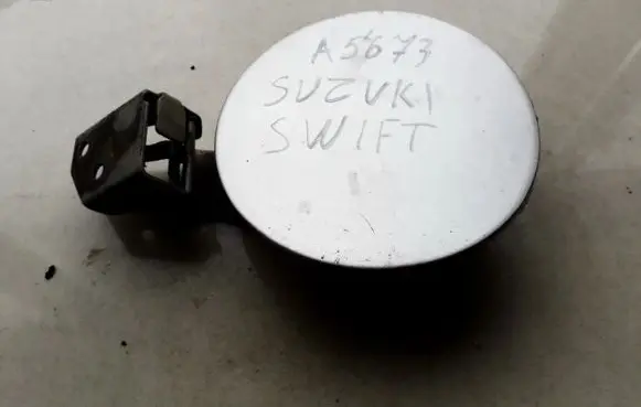 Suzuki Swift I Fuel tank cap 