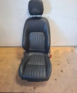 Jaguar F-Pace Front passenger seat 