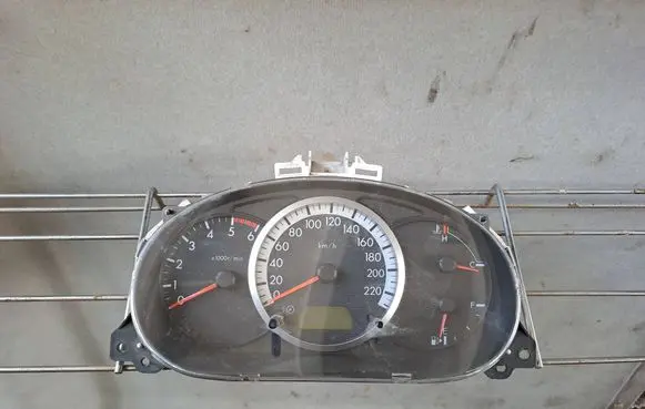 Mazda 5 Speedometer (instrument cluster) CGCC79D