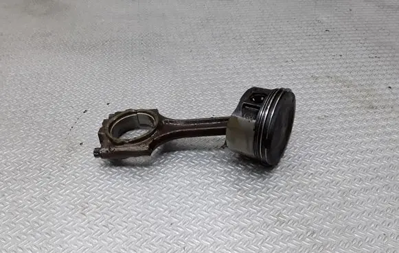 Volvo XC90 Piston with connecting rod