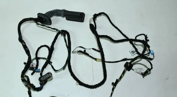 Mini One - Cooper F56 F55 Front door wiring loom/harness boot 9359246