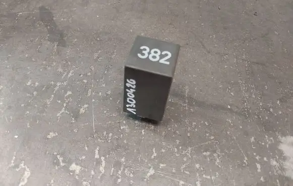Volkswagen Golf IV Other relay 4D0907131 382
