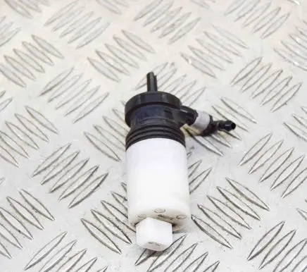 Volvo XC60 Windscreen/windshield washer pump 814411 140708B