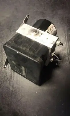 BMW 1 E81 E87 ABS Pump 6791521 6787837