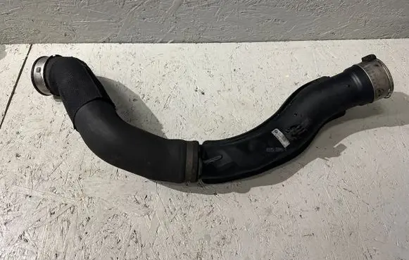 BMW X6 E71 Intercooler hose/pipe 7809834 73710602
