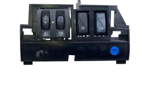 Renault Captur II Headlight level height control switch 00134702