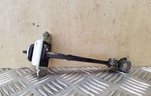 Opel Antara Rear door check strap stopper