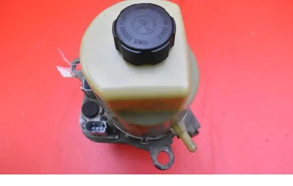 Ford Focus C-MAX Power steering pump 4M513K514CC