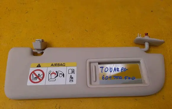 Volkswagen Touareg III Sun visor