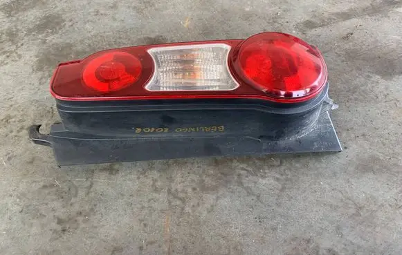 Rear/tail lights