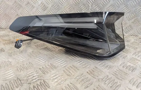 Peugeot 3008 III Rear/tail lights 9842102580