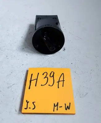 Volkswagen Golf IV Other switches/knobs/shifts 689898566