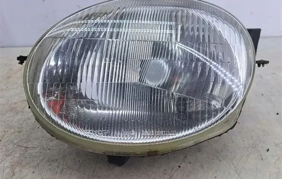 Toyota Corolla E110 Headlight/headlamp 