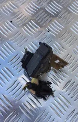 Volkswagen PASSAT B4 Air pressure sensor 0261230008