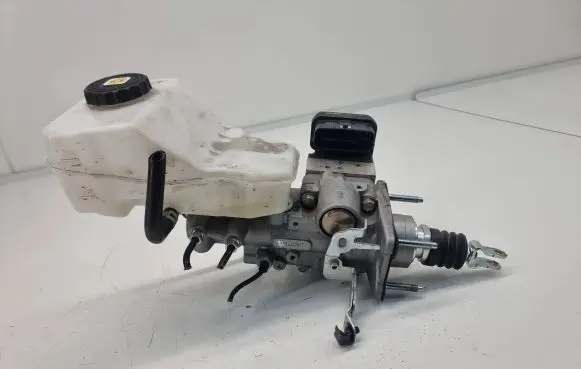 Toyota RAV 4 (XA50) ABS Pump