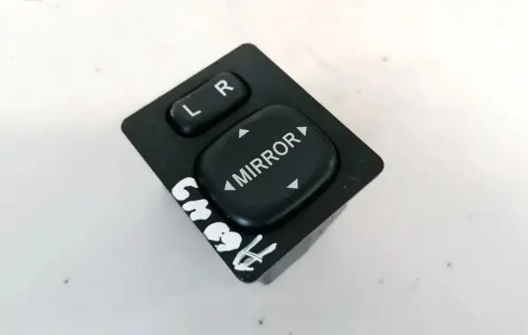 Toyota Yaris Wing mirror switch 183574