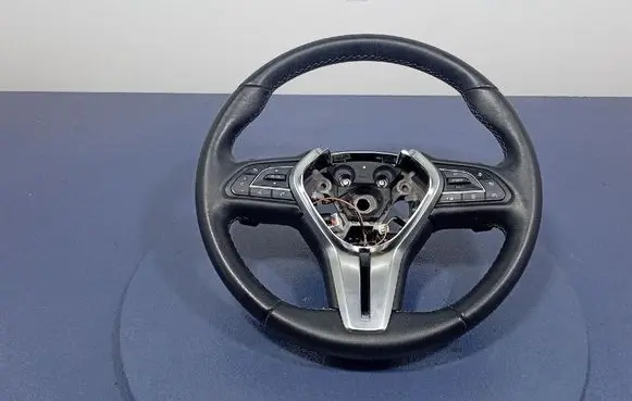 Infiniti Q50 Steering wheel 