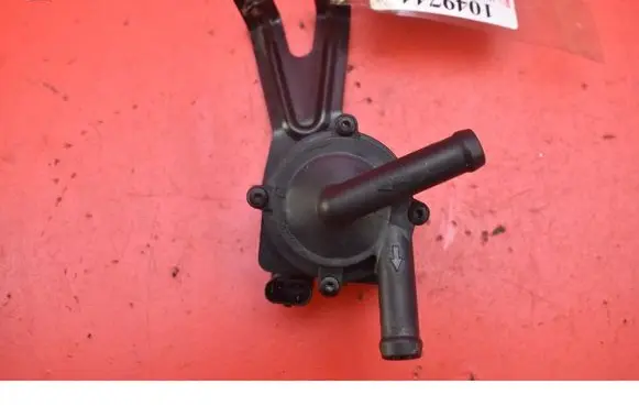 BMW 7 F01 F02 F03 F04 Water pump 704077340