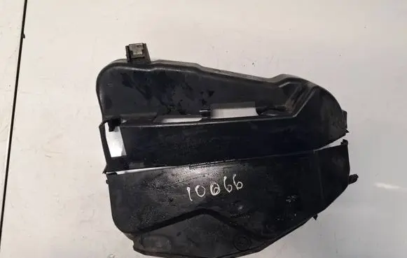 Renault Megane III Other exterior part 135630719R
