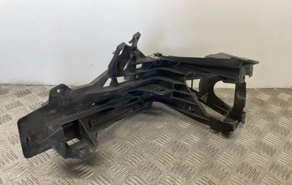 BMW 5 GT F07 Headlight/headlamp mounting bracket 7200777 51647200777