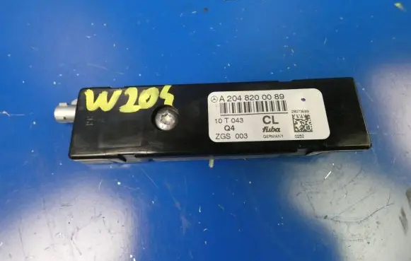 Mercedes-Benz C W204 Antenna control unit A2048200089 28073699 10T043