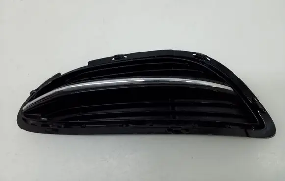 Mercedes-Benz S W222 Front fog light trim/grill A2228850924