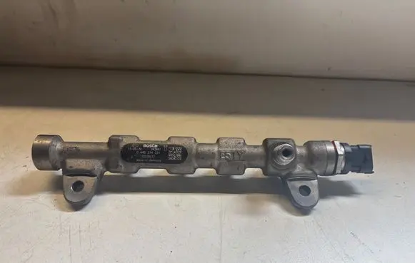 Opel Insignia A Fuel main line pipe 0445214221 55576177