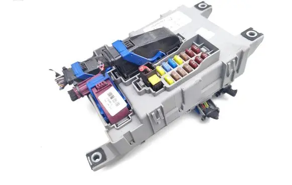 Opel Combo D Fuse module 00520028650 28444383