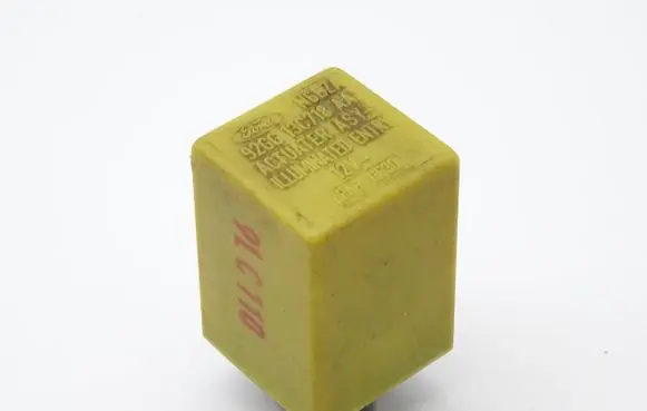 Ford Escort Other relay 92GG13C718AA