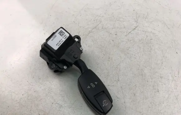 BMW 5 E60 E61 Indicator stalk 6951352