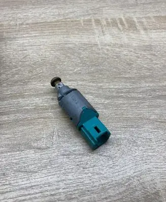 Renault Megane II Brake pedal sensor switch 8200168240B