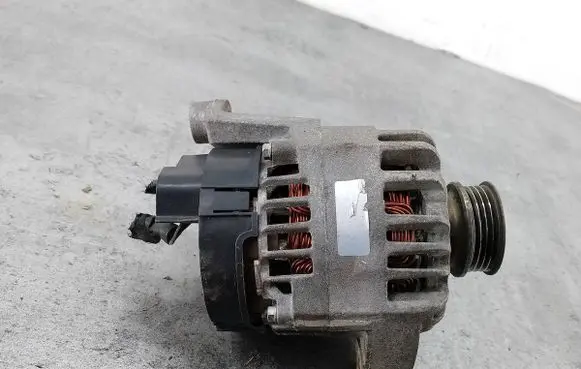 Fiat Grande Punto Generator/alternator 83631750