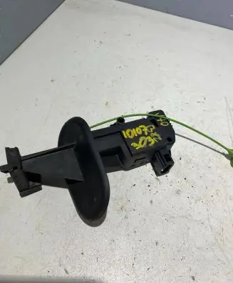 Fuel tank cap lock motor