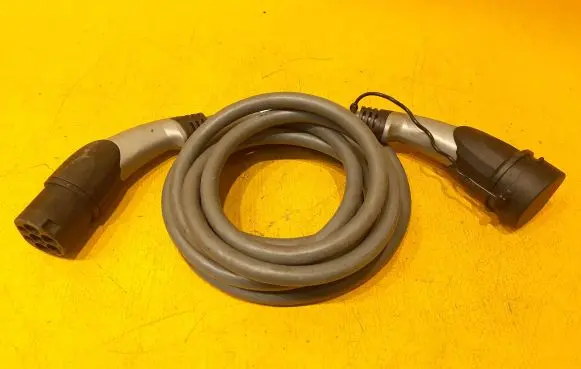 Mini One - Cooper F56 F55 Electric car charging cable 61902475217