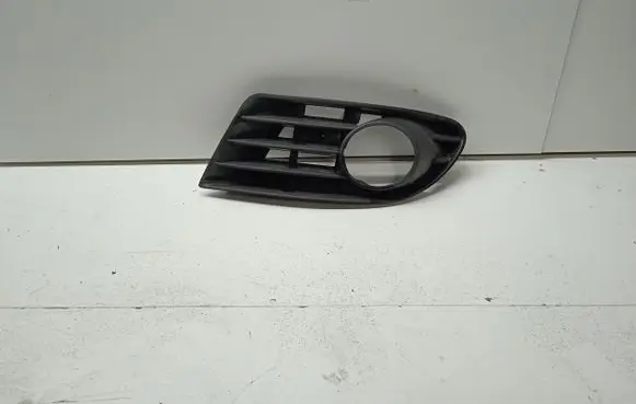 Volkswagen Golf Plus Front bumper lower grill 5M0853666