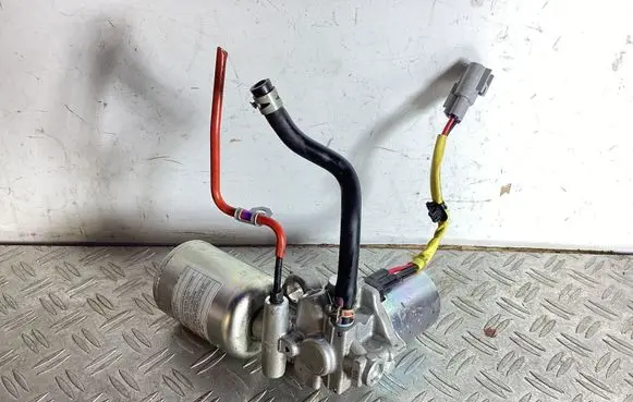 Lexus NX Vacuum pump 4707042070