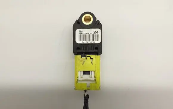 Toyota Avensis T250 Airbag deployment crash/impact sensor 898310F010 0420071656