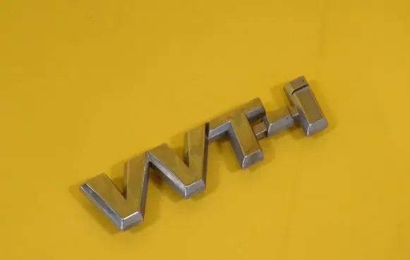 Toyota Corolla Verso E121 Manufacturers badge/model letters 