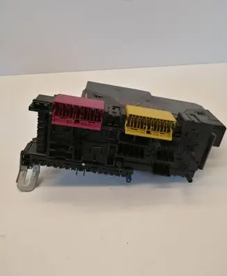 Mercedes-Benz E W212 SAM control unit 2129004901 2129015001