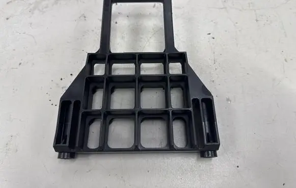 Mercedes-Benz B W245 Battery bracket 1696102136