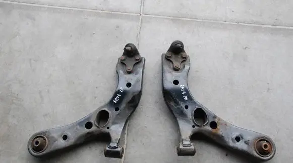 Toyota RAV 4 (XA20) Front control arm