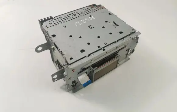 Toyota RAV 4 (XA20) Radio/CD/DVD/GPS head unit 8612042130