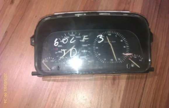 Volkswagen Golf III Speedometer (instrument cluster) 1h6919033l