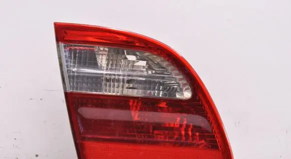 Mercedes-Benz E W211 Tailgate rear/tail lights A2118201364