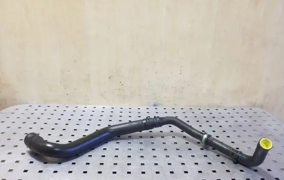 Mercedes-Benz B W246 W242 Engine coolant pipe/hose 101553800B