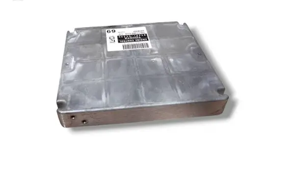 Toyota Avensis T250 Engine control unit/module ECU MB175800-05690 89661-05690