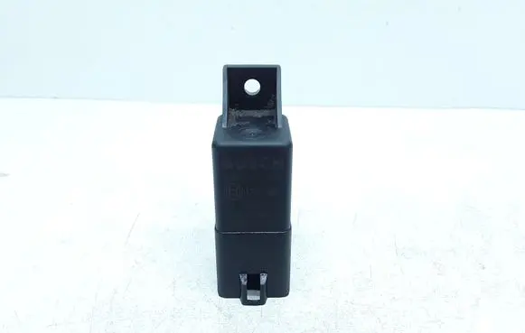 Volvo V60 Glow plug pre-heat relay 31342686 0281003047