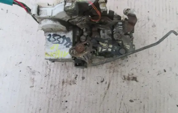 Ford Probe Front door lock