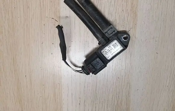 Seat Ibiza IV (6J,6P) Exhaust gas pressure sensor 0281006083